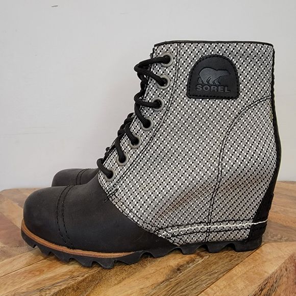 Sorel Shoes - EUC Sorel PDX Lexie Wedge Bootie Women’s Size 8 (LL5289) Waterproof Black White